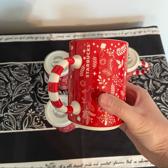 Starbucks 2018 Holiday Mug - Picture 3 of 8
